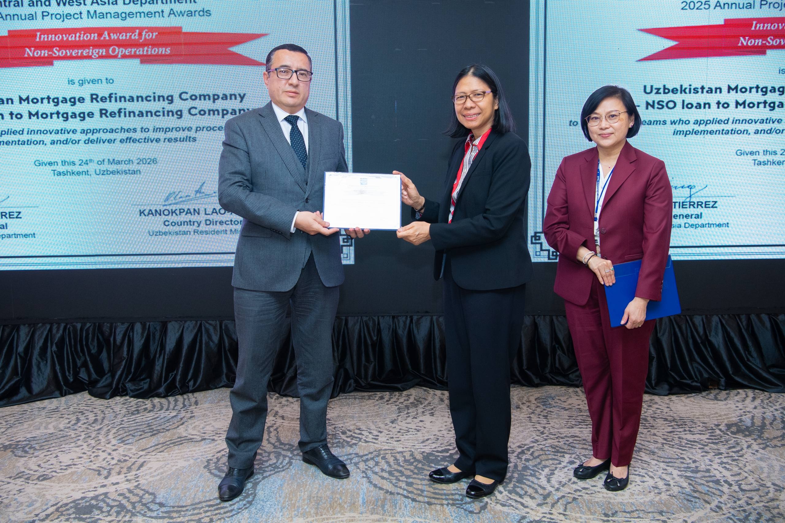 Kompaniya - Osiyo taraqqiyot banki e'tirofida.